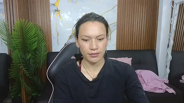 Snapshot of alonddra_tay chatting on June 2026 11:32:01 AM alonddra tay online show from June 2026 11:32:01 AM