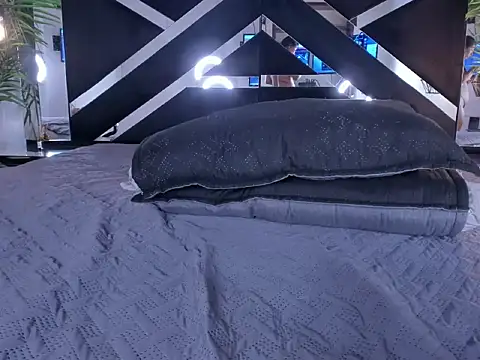 sophi star online show from April 2026 10:23:02 PM