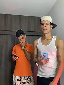 Snapshot of sintabusexo01 chatting on April 2026 04:06:02 AM sintabusexo01 online show from April 2026 04:06:02 AM