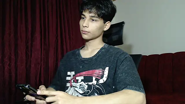 Snapshot of Marck-Pro chatting on April 2026 12:02:01 AM Marck-Pro online show from April 2026 12:02:01 AM