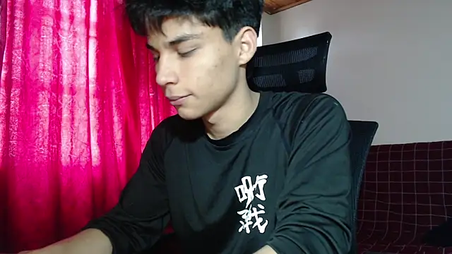 Snapshot of Marck-Pro chatting on June 2026 04:00:02 PM Marck-Pro online show from June 2026 04:00:02 PM