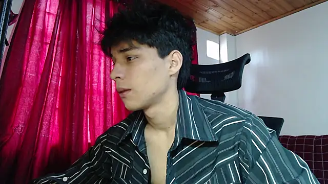 Snapshot of Marck-Pro chatting on July 2026 03:47:01 PM Marck-Pro online show from July 2026 03:47:01 PM