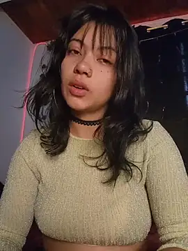 NefertitiXO online show from May 2026 06:27:01 PM