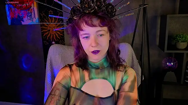 Snapshot of Ricki_Bloom chatting on July 2026 01:10:02 AM Ricki Bloom online show from July 2026 01:10:02 AM