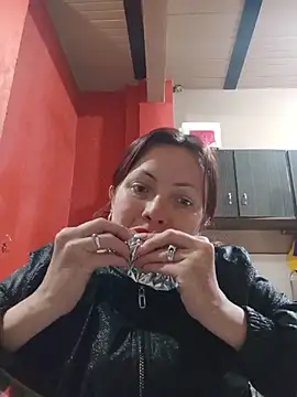 Snapshot of carolinhe26 chatting on July 2026 01:37:01 PM carolinhe26 online show from July 2026 01:37:01 PM