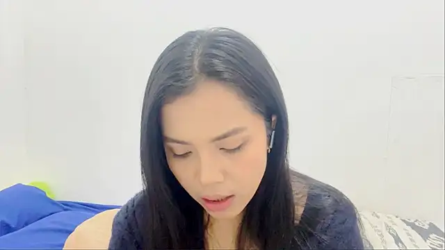 Snapshot of LiliyanaS chatting on May 2026 06:09:02 AM LiliyanaS online show from May 2026 06:09:02 AM