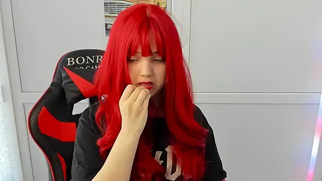 Caroline cutte online show from April 2026 06:52:01 AM