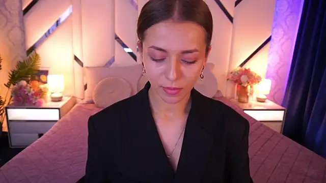 DoveLovee online show from April 2026 06:09:02 AM