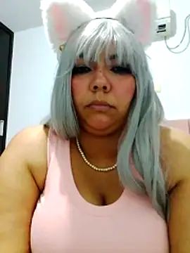 Snapshot of Izel_ chatting on June 2026 02:25:01 AM Izel online show from June 2026 02:25:01 AM
