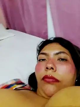 Snapshot of Izel_ chatting on July 2026 03:23:01 AM Izel online show from July 2026 03:23:01 AM