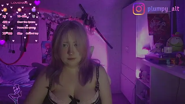 Snapshot of plumpy_girl chatting on May 2026 07:44:01 PM plumpy girl online show from May 2026 07:44:01 PM