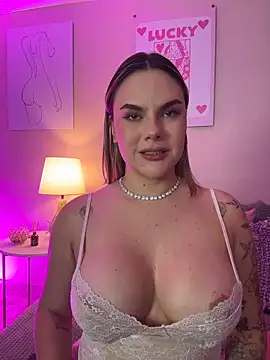 Snapshot of TinaMercier chatting on May 2026 12:27:02 AM TinaMercier online show from May 2026 12:27:02 AM