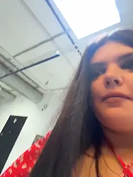 Snapshot of AmeliaBronze chatting on June 2026 02:45:02 AM AmeliaBronze online show from June 2026 02:45:02 AM