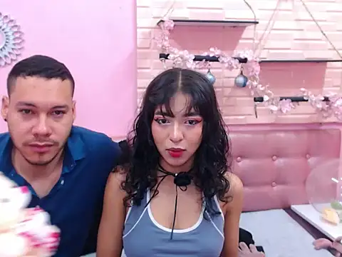 Snapshot of Aronandmoli69 chatting on April 2026 12:21:01 PM Aronandmoli69 online show from April 2026 12:21:01 PM