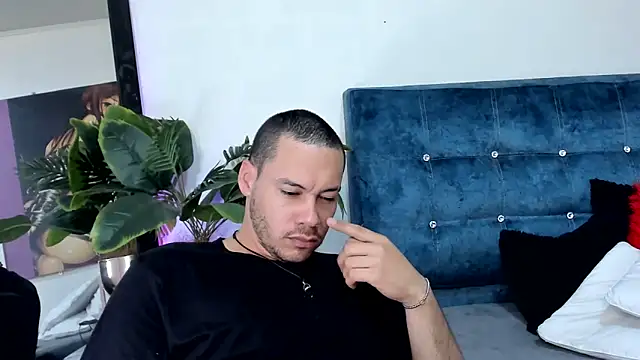 Aronandmoli69 online show from June 2026 11:24:02 AM