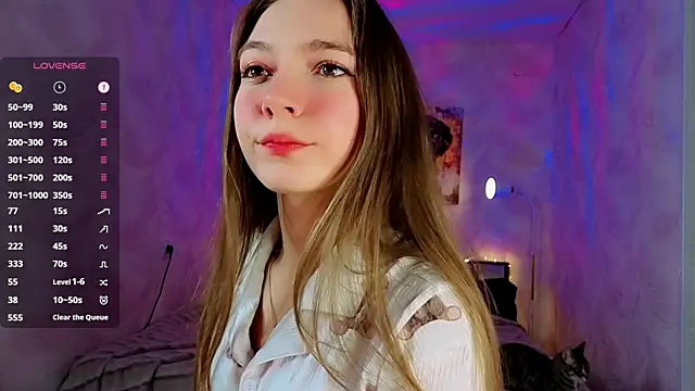 AuraLune   online show from June 2026 07:27:02 PM