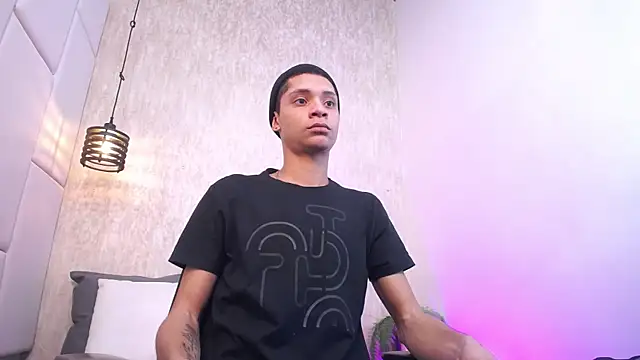 Axel marcus online show from April 2026 08:10:01 PM