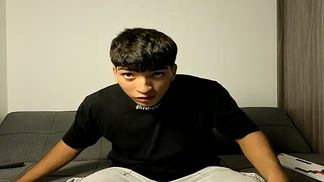 Snapshot of James_silva1 chatting on April 2026 11:35:02 PM James silva1 online show from April 2026 11:35:02 PM