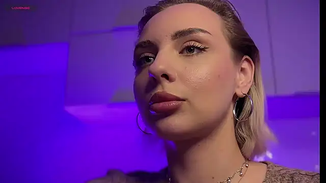 mari grey online show from May 2026 08:14:02 PM