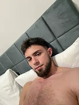 Snapshot of Tallboy_ chatting on April 2026 07:31:02 PM Tallboy online show from April 2026 07:31:02 PM