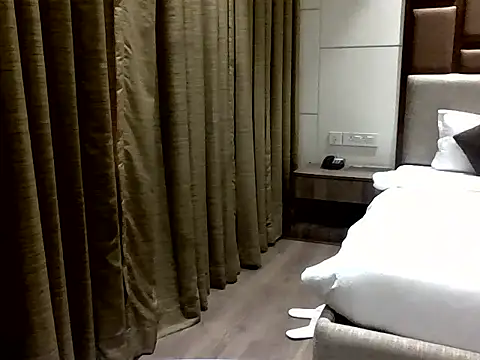 nikhil s25 online show from April 2026 10:31:02 AM