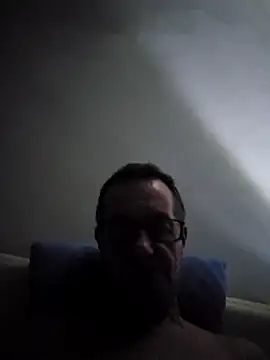 Snapshot of loulouferrari chatting on April 2026 09:02:02 PM loulouferrari online show from April 2026 09:02:02 PM