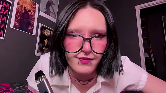 Snapshot of Niky_Long chatting on April 2026 06:09:02 PM Niky Long online show from April 2026 06:09:02 PM