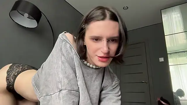 Snapshot of Niky_Long chatting on May 2026 01:07:02 PM Niky Long online show from May 2026 01:07:02 PM