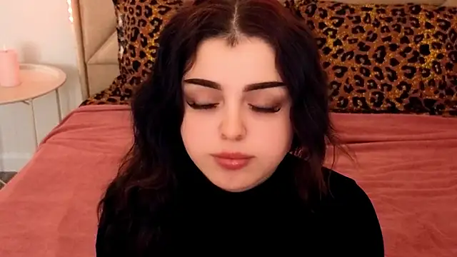 SinfulKittenn online show from April 2026 05:38:01 AM
