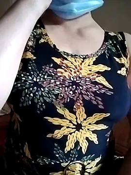 Snapshot of ALonmill chatting on April 2026 01:22:02 AM ALonmill online show from April 2026 01:22:02 AM