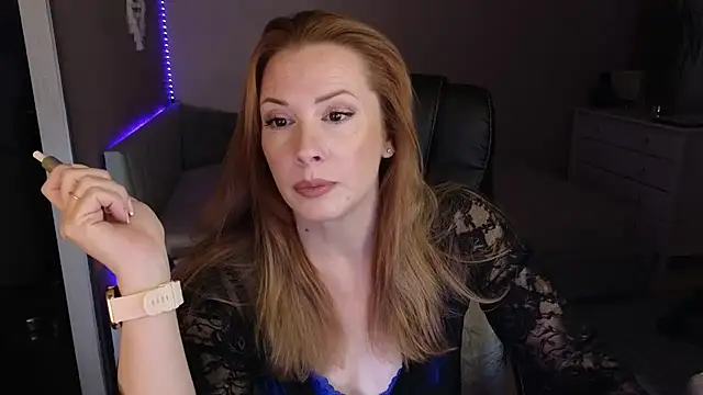 Sharon Red online show from December 2025 04:46:02 PM