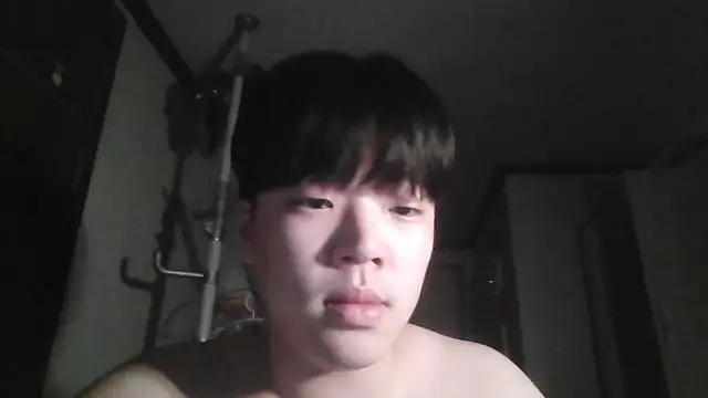 Snapshot of reogjdossw chatting on April 2026 03:06:01 PM reogjdossw online show from April 2026 03:06:01 PM