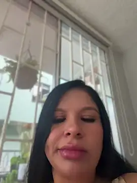 Snapshot of Elara_Luxe chatting on July 2026 10:27:01 PM Elara Luxe online show from July 2026 10:27:01 PM