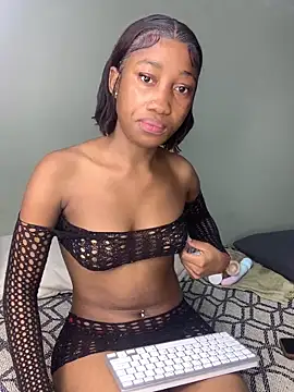 Snapshot of Petite_BUNNYWORXXX chatting on April 2026 12:56:01 AM Petite BUNNYWORXXX online show from April 2026 12:56:01 AM