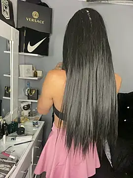 valen lewiiz online show from April 2026 11:17:01 PM