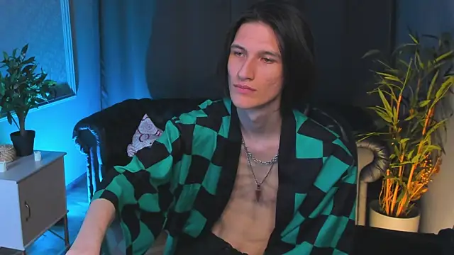 Klaude Jam online show from April 2026 06:24:02 PM