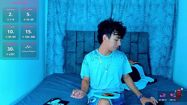 Snapshot of IhanKing chatting on June 2026 01:28:02 AM IhanKing online show from June 2026 01:28:02 AM