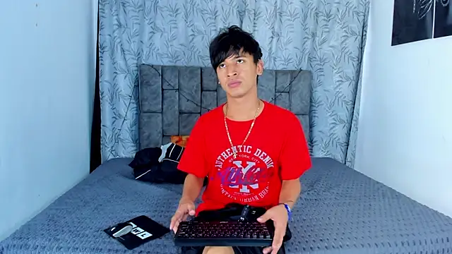 Snapshot of IhanKing chatting on June 2026 06:50:01 PM IhanKing online show from June 2026 06:50:01 PM