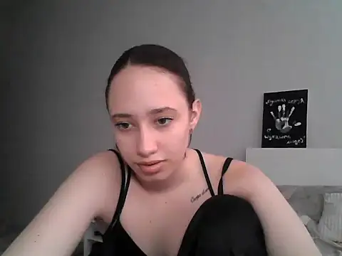Snapshot of DarkMirel chatting on May 2026 02:02:01 PM DarkMirel online show from May 2026 02:02:01 PM