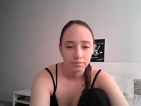 Snapshot of DarkMirel chatting on May 2026 12:32:02 PM DarkMirel online show from May 2026 12:32:02 PM
