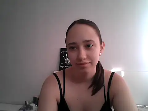 Snapshot of DarkMirel chatting on May 2026 01:17:01 PM DarkMirel online show from May 2026 01:17:01 PM