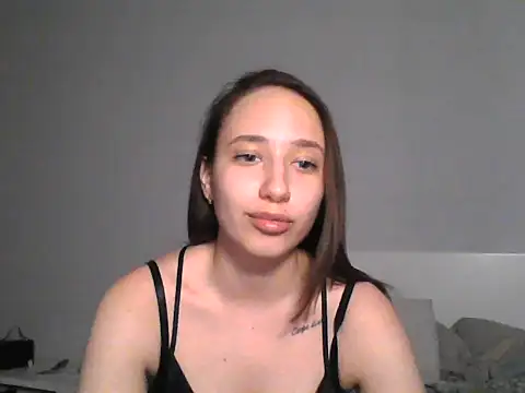 Snapshot of DarkMirel chatting on May 2026 06:20:01 PM DarkMirel online show from May 2026 06:20:01 PM