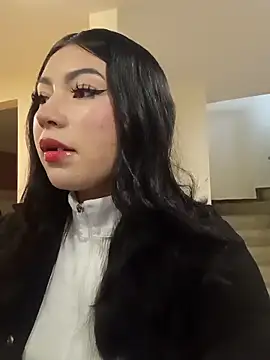 Snapshot of Emiily__Evans chatting on April 2026 02:01:02 PM Emiily Evans online show from April 2026 02:01:02 PM