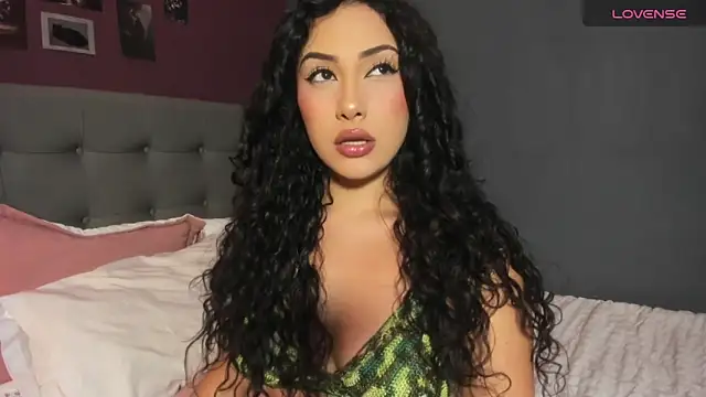 Snapshot of Charlotte_james1 chatting on May 2026 01:47:02 AM Charlotte james1 online show from May 2026 01:47:02 AM