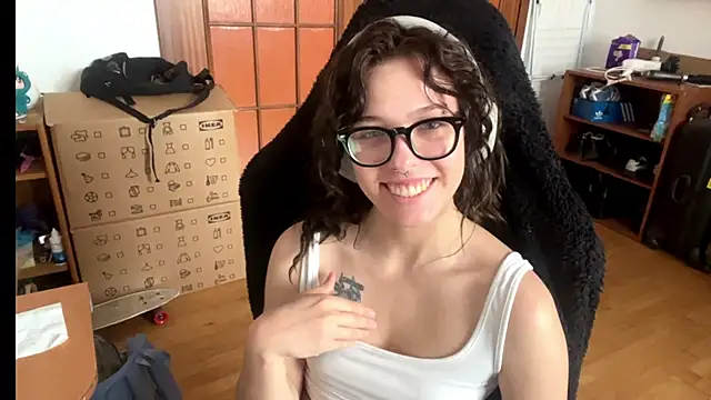 PillowPeachX online show from June 2026 06:38:02 AM