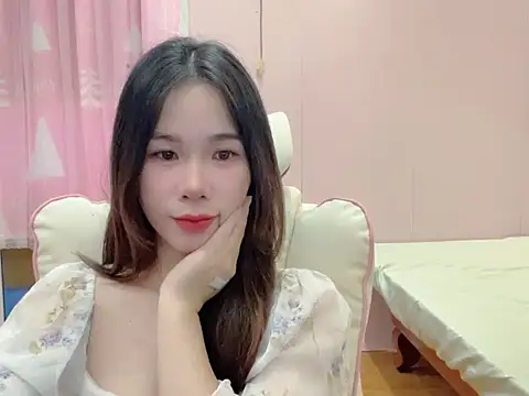 Luna3579 online show from July 2026 11:37:01 PM