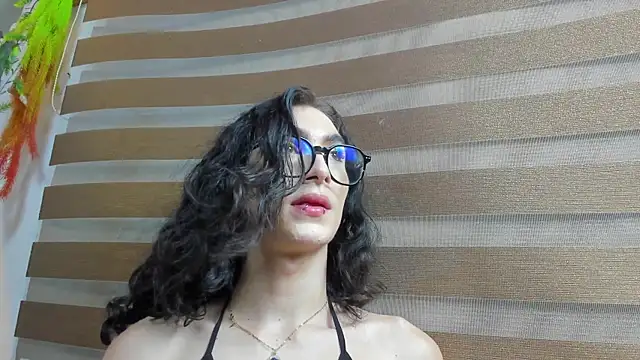 Snapshot of Shammy_rosse chatting on June 2026 02:38:01 AM Shammy rosse online show from June 2026 02:38:01 AM
