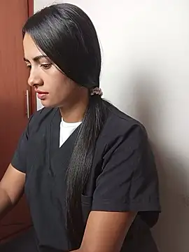 Snapshot of DaniellaGiraldo chatting on May 2026 02:03:01 PM DaniellaGiraldo online show from May 2026 02:03:01 PM
