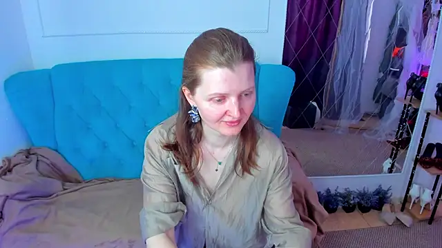 Liza  Evans online show from April 2026 02:09:01 AM