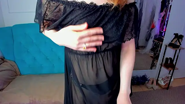 Liza  Evans online show from May 2026 02:06:02 AM